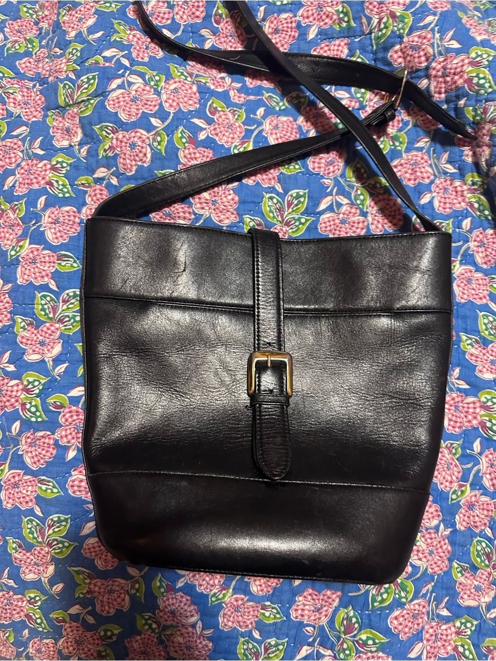 Vintage Liz Claiborne Leather Bucket Bag
